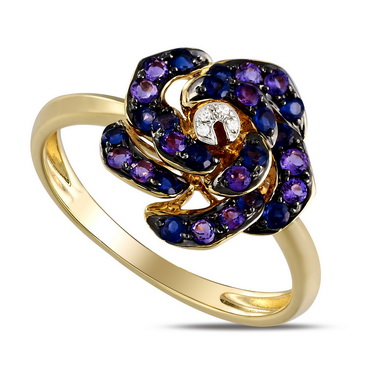 Золотое кольцо с аметистами, бриллиантами и иолитом МЮЗ, цвет красный