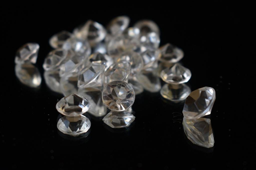 Как почистить серьги с бриллиантами